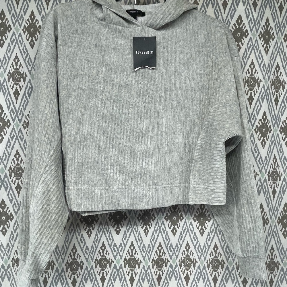 Forever 21 cropped hoodie brand new